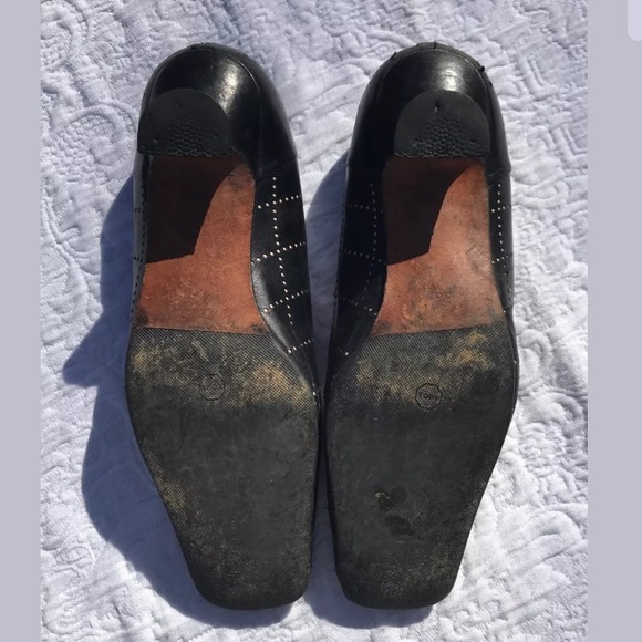 CHANEL Slip-On Black Leather Shoes US 6; EU 36 - Picture 8 of 8